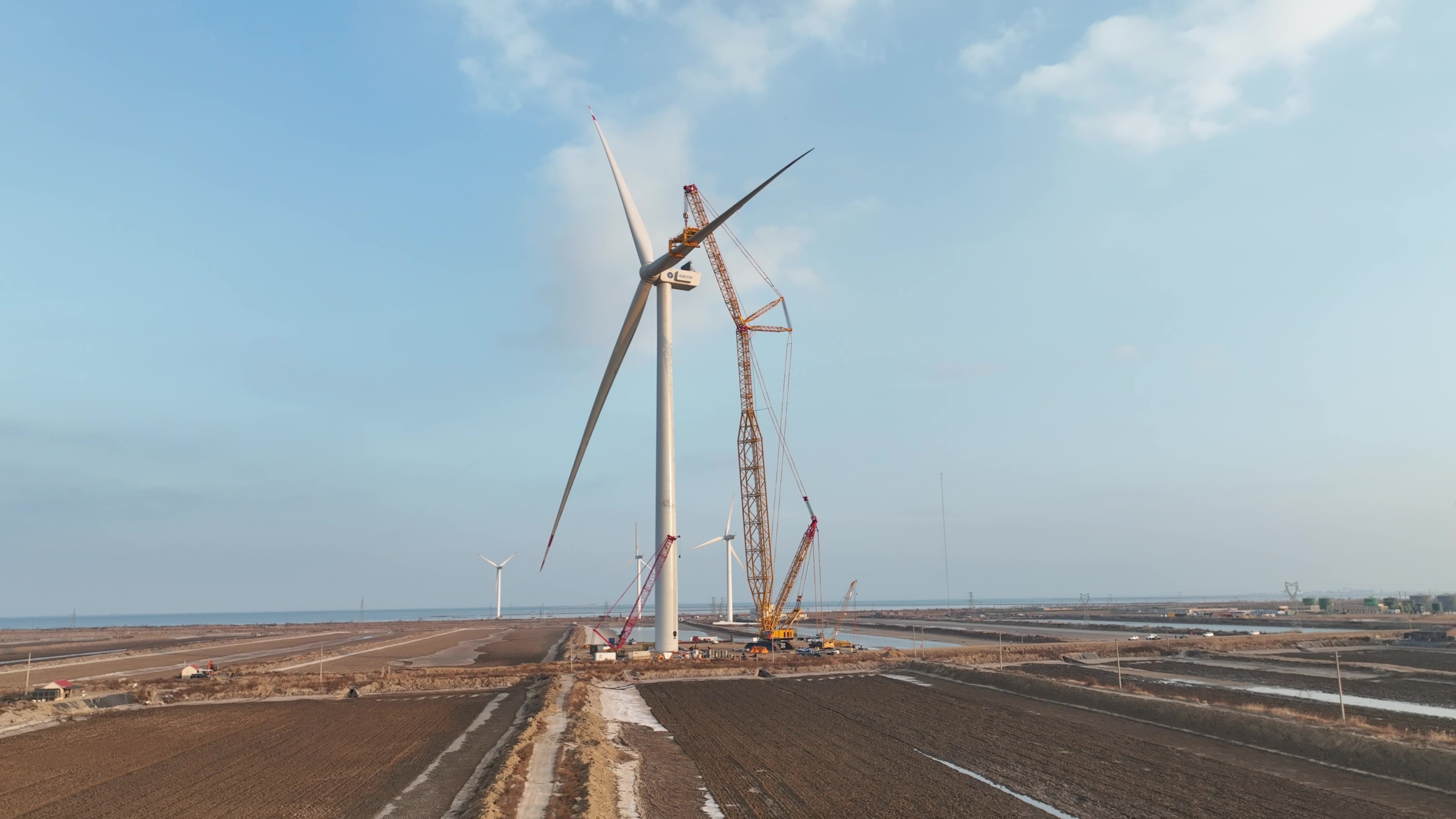 經(jīng)年打磨今朝亮劍！運達股份深遠海16MW“海鷹”平臺吊裝成功